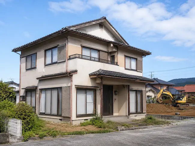 高萩市・北茨城市周辺で木造住宅や空き家の解体工事に対応する鈴木建材のイメージ